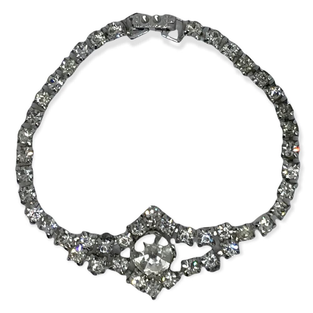 Vintage 7" Silvertone and Rhinestone Clasp Bracelet